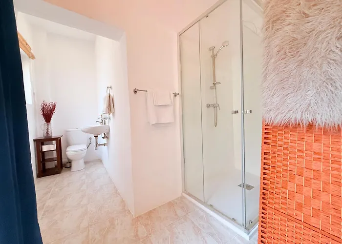 Gardjola House By Holi