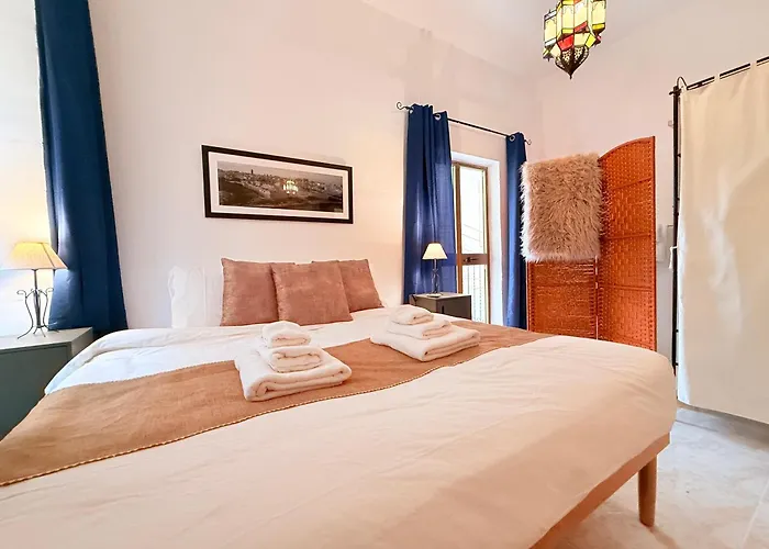 Gardjola House By Holi بيت ضيافة سنجليا