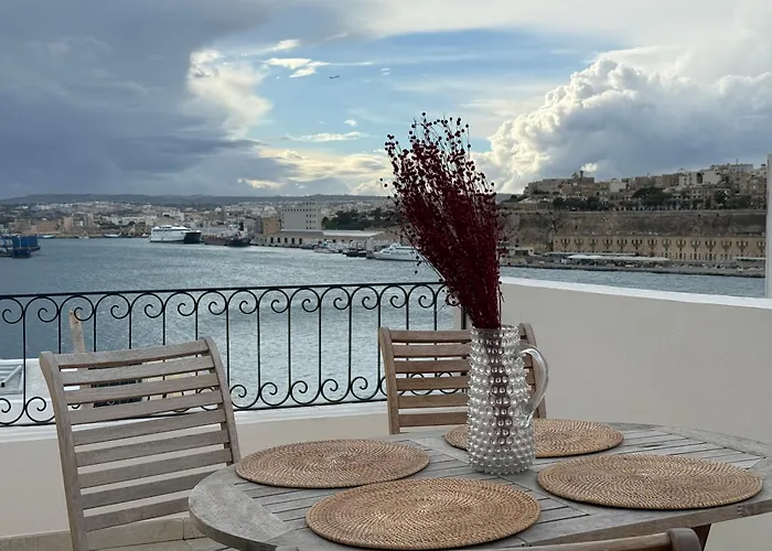 Gardjola House By Holi بيت ضيافة سنجليا