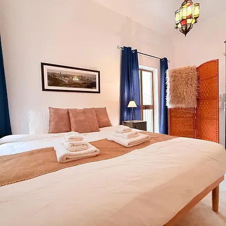 Gardjola House By Holi Pensión Senglea